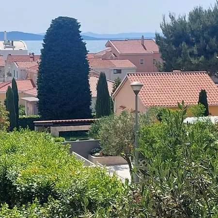 Anka, 2 Bedrooms, Spacious, Sunny, 84m2 *
