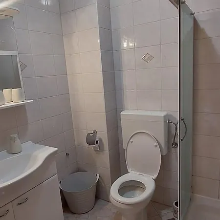 Anka, 2 Bedrooms, Spacious, Sunny, 84m2
