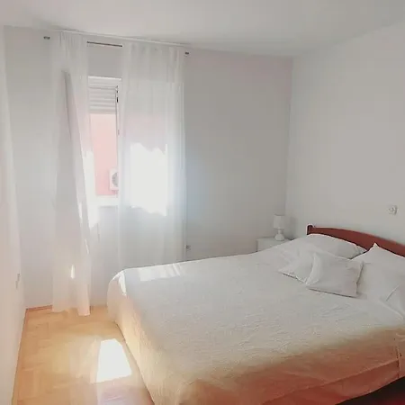Anka, 2 Bedrooms, Spacious, Sunny, 84m2 *