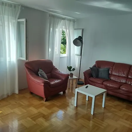 Anka, 2 Bedrooms, Spacious, Sunny, 84m2 Zadar